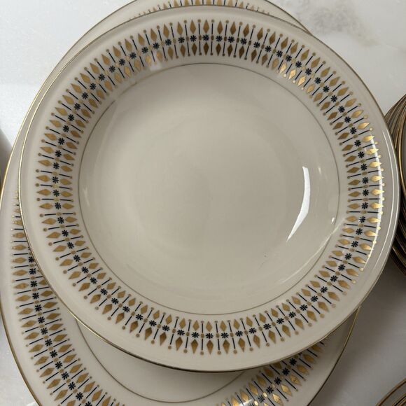 VTG Mikasa Ivory China “HARMONY” #208 Gold MCM 50 Pieces Cream Sugar Platter - Picture 4 of 16